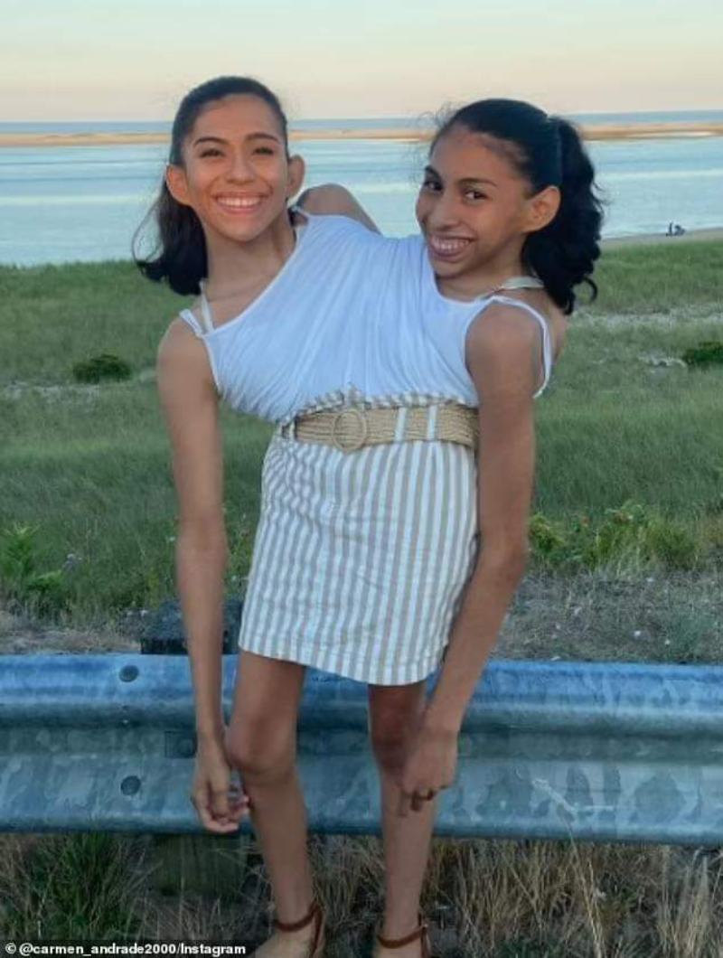 Carmen and Lupita Andrade