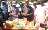 Sokoto/Zamfara Customs Area Comptroller, Musa Omale (middle) handing over the seized pharmaceutical drugs to Sokoto NAFDAC coordinator, Garba Adamu today at the Customs Command in Sokoto. Photo by: Ankeli Emmanuel, Sokoto